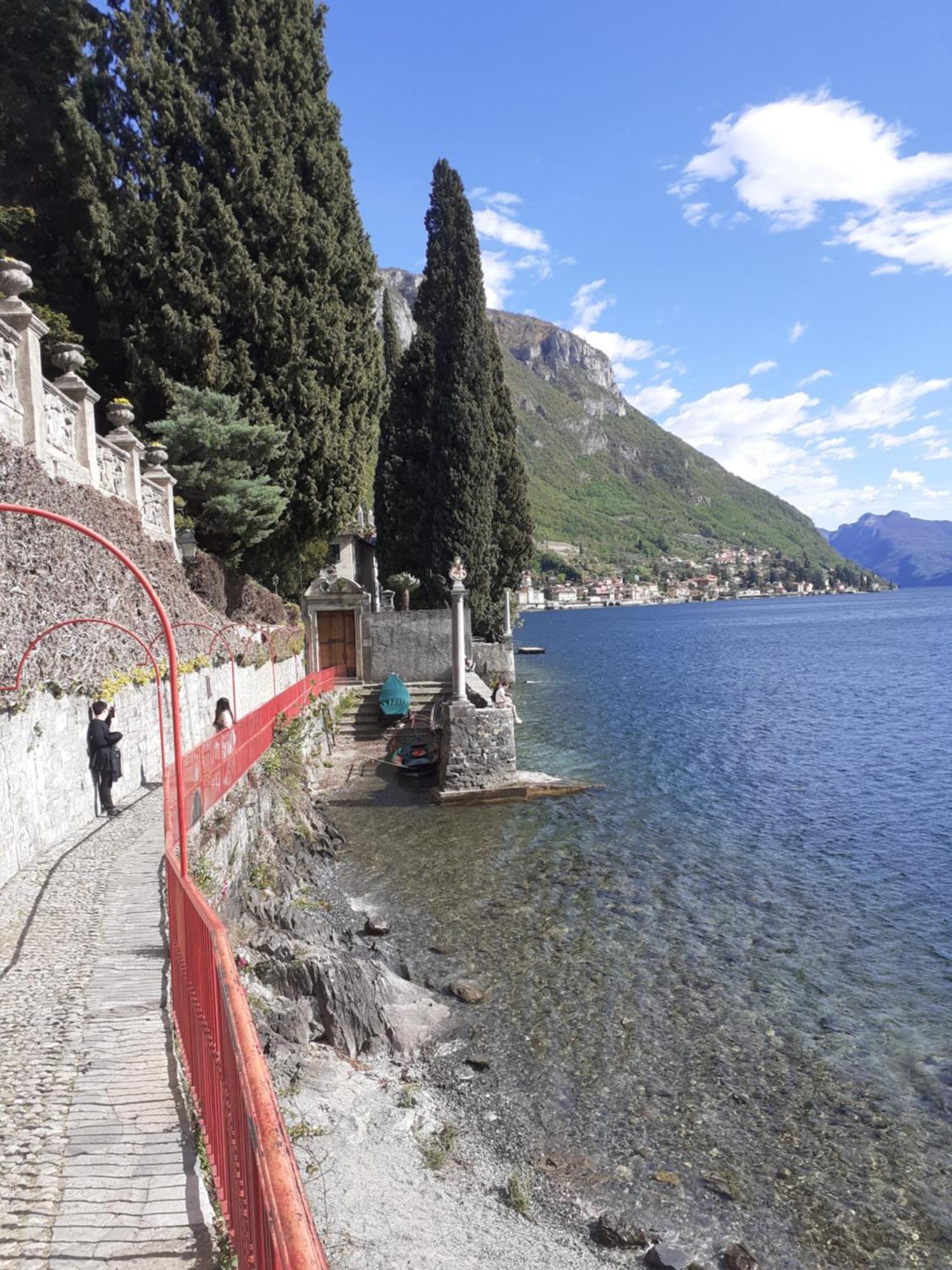Casa In Riva Al Lago Varenna Exterior photo
